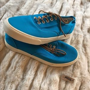 Old Navy Canvas Shoes